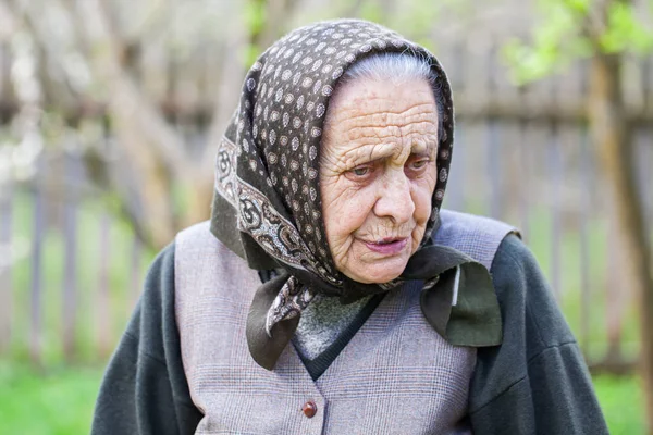 Heureux portrait de femme âgée — Photo