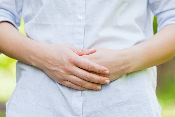 Eerste trimester van de zwangerschap, buiten — Stockfoto