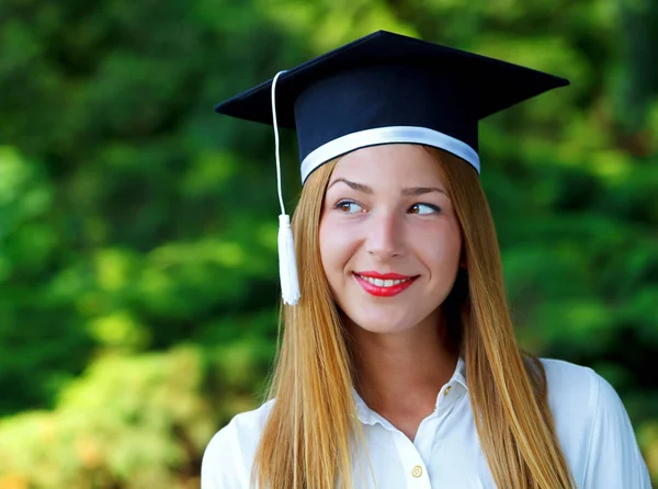 Felice studente laureato — Foto Stock