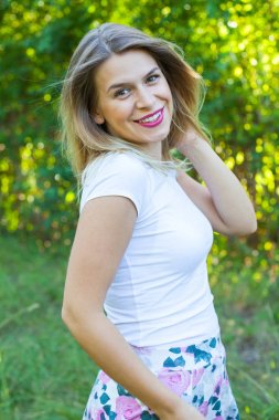 şehvetli genç kadın açık