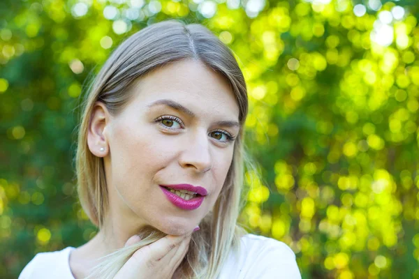 şehvetli genç kadın açık