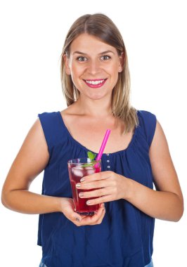 Ahududu suyu - izole tutan kadın