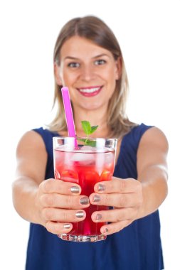 Ahududu suyu - izole tutan kadın