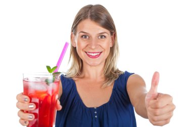 Ahududu suyu, başparmak yukarıya - izole tutan kadın