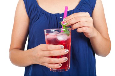 Ahududu içki resmi oluşturan kapatın