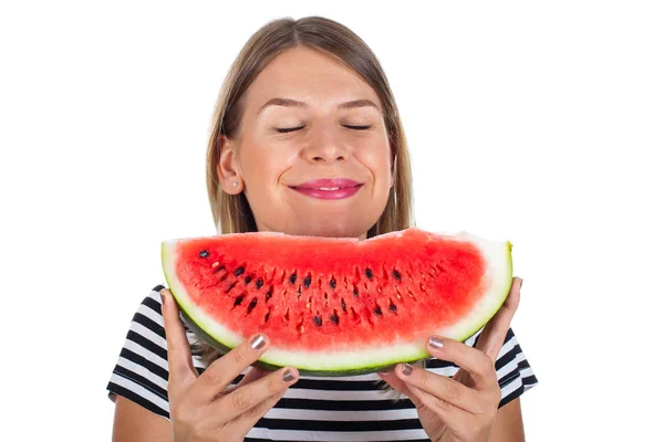 健康的年轻女人，吃西瓜 — 图库照片