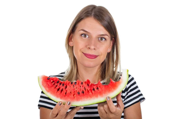 Kobieta jedzenie duży kawałek arbuza — Zdjęcie stockowe
