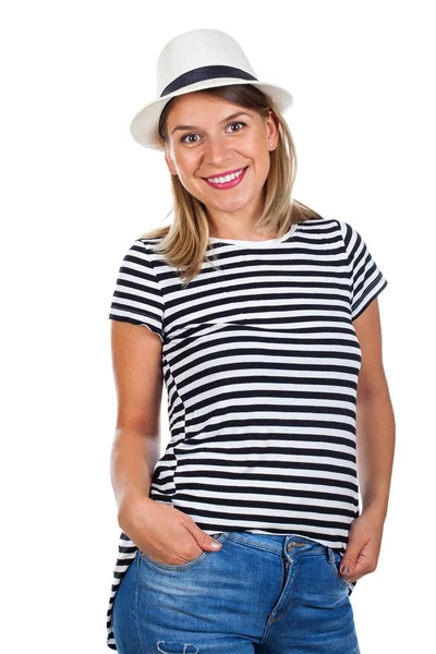 Mujer joven feliz con camisa a rayas y sombrero — Foto de Stock