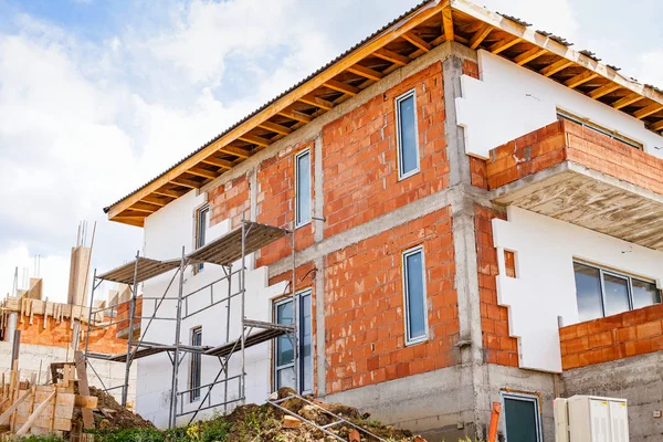 Yeni ev inşaat halinde.