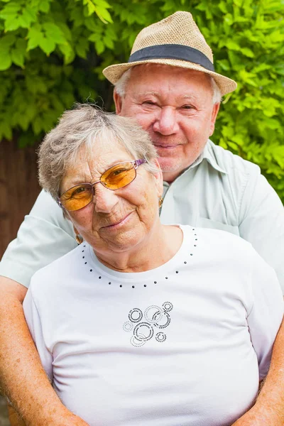 Elderly couple in love — Stock Photo, Image