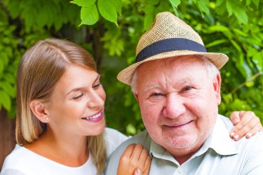 Yaşlı Bakımı açık