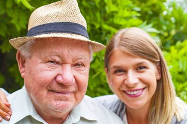 Yaşlı Bakımı açık