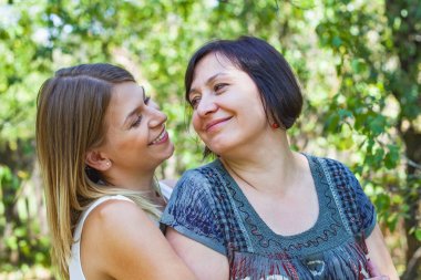 Anne ve kızı zaman