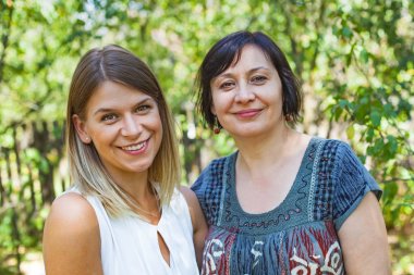 Anne ve kızı zaman