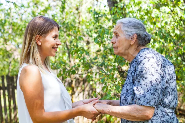 Yaşlı Bakımı - açık