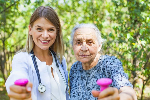 Recuperación física asistida — Foto de Stock