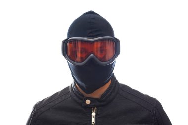 Siyahlı tehlikeli bir hırsız.