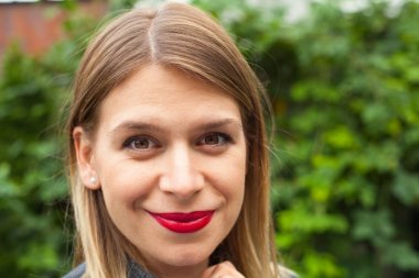 Sevimli Bayan portresi