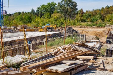 Bina yapım aşamasında