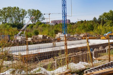 Bina yapım aşamasında