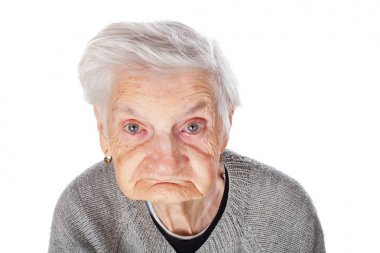 Bırak yaşlı kadın