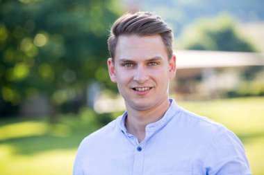 Yakışıklı erkekler açık