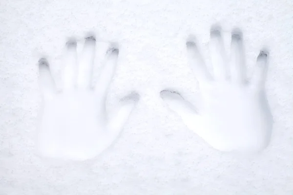 雪の中で印刷手 — ストック写真