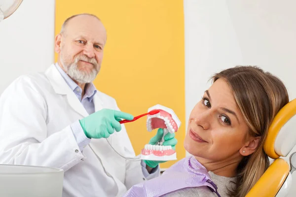 Correct method of brushing teeth — Stock Photo, Image