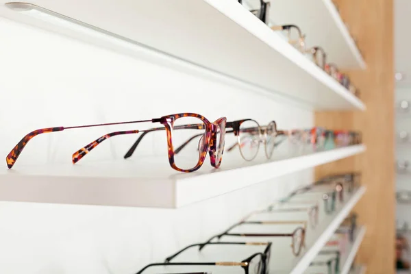 Corrigerende bril — Stockfoto