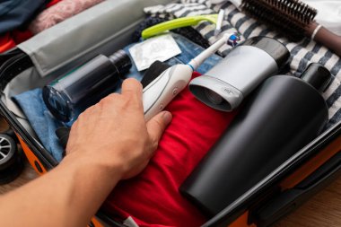 Seyahat, bavul, daire