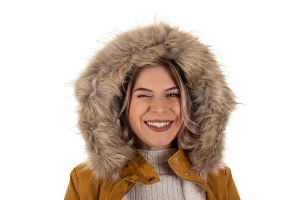 Mulher encantadora com jaqueta de mostarda — Fotografia de Stock