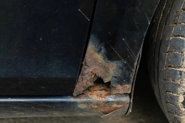 Puerta oxidada del coche —  Fotos de Stock