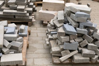 İnşaatta kaldırım taşı döşeme