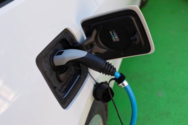 Elektrikli otomobil için güç kaynağı
