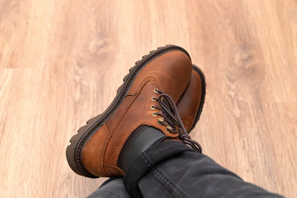 Pair of new winter boots — Stock Photo, Image