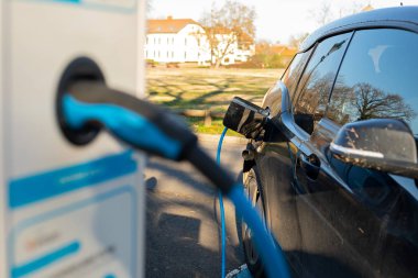 Elektrikli otomobil için güç kaynağı