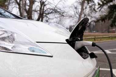 Elektrikli otomobil için güç kaynağı