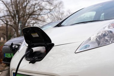 Elektrikli otomobil için güç kaynağı