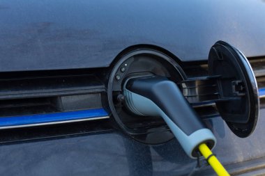 Elektrikli otomobil için güç kaynağı