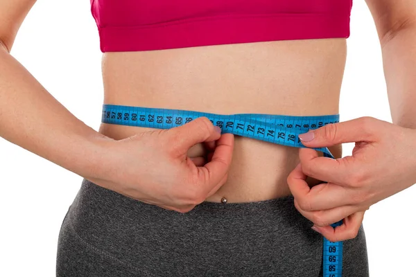 Jonge Vrouwen Taille Met Een Meetlint Geïsoleerde Achtergrond Gewichtsverlies Dieet — Stockfoto