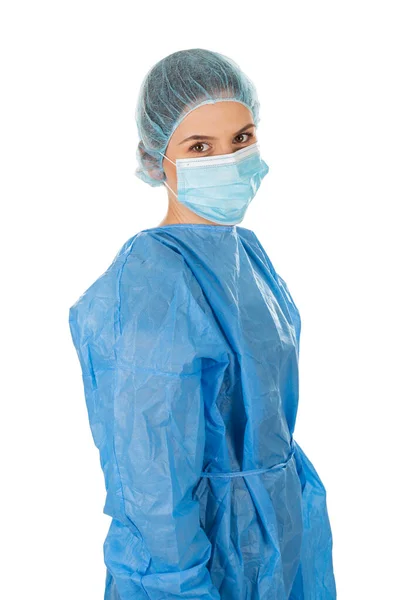 Porträtt Ung Kvinnlig Kirurg Med Skyddsuniform Mask Mössa Och Handskar — Stockfoto