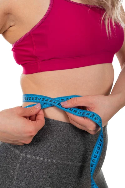 Jonge Vrouwen Taille Met Een Meetlint Geïsoleerde Achtergrond Gewichtsverlies Dieet — Stockfoto