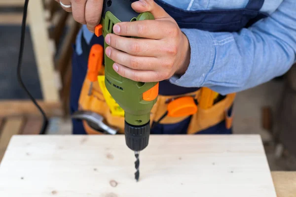 Close Picture Construction Worker Holding Electric Drill Renovation Home — Stock Photo, Image