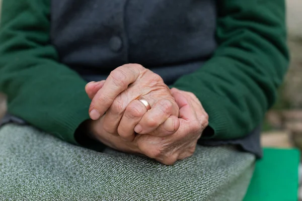 Close Picture Elderly Hands Widowed Woman — Stock Photo, Image