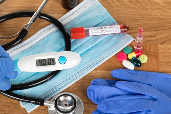 Imagen Cerca Las Drogas Herramientas Médicas Fondo Madera — Foto de Stock