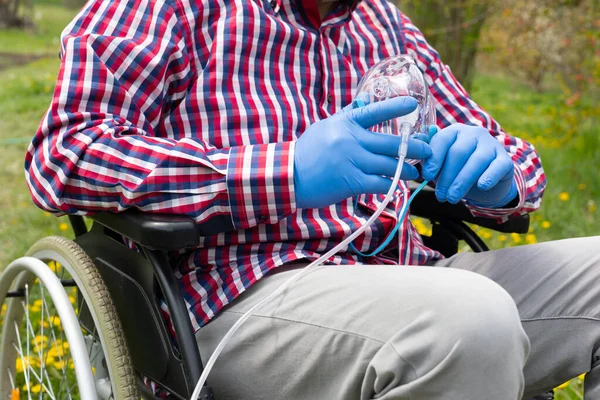 Close Picture Disabled Elderly Man Hand Wearing Gloves Time Covid — Stock Photo, Image