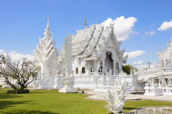 Vitt tempel i thailand — Stockfoto