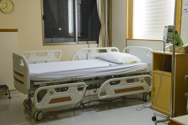 Hospital room with beds — Stock Photo, Image