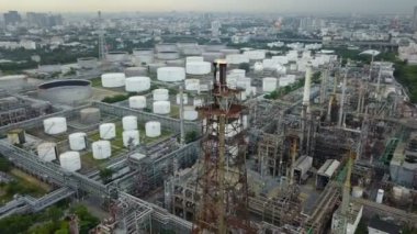 4 k hava atış meşale yanan petrol