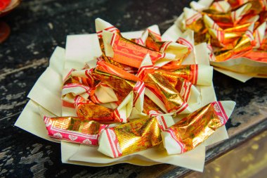 Joss kağıt ev ruhları ve melekler için teklif